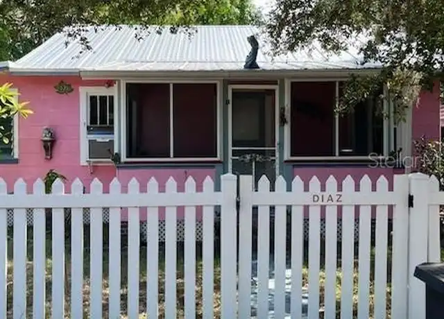 Property at 535 Wilkie St, Dunedin, FL, 34698, 2 beds, 1 bath, [object Object]