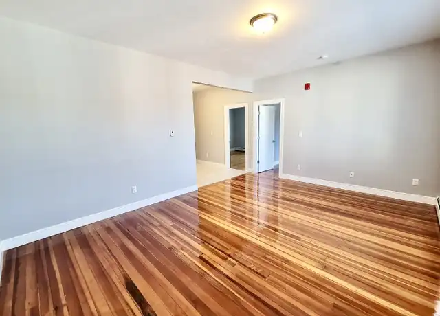 Property at 525 Charles St Unit 3, Providence, RI, 02904, 3 beds, 1 bath, [object Object]