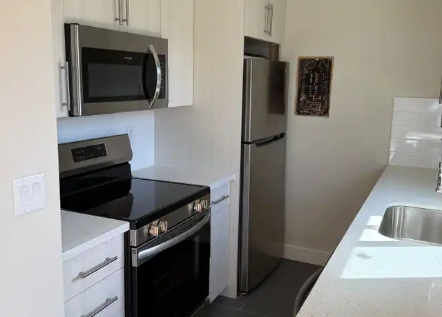 Property at 10317 NE Hoyt St Unit 2, Portland, OR, 97220, 2 beds, 1.5 baths, [object Object]