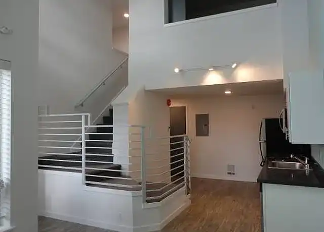Property at Savanna Apartments - 4710 11th Ave NE, Seattle, WA, 98105, 2 beds, 1 bath, [object Object]