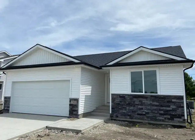 Property at 2901 3rd Ave SW, Altoona, IA, 50009, 3 beds, 2 baths, [object Object]