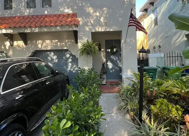 Property at 104 S Moody Ave #4, Tampa, FL, 33609, 2 beds, 2.5 baths, [object Object]