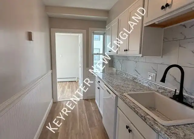 Property at 293 Hayward St Unit 2, Manchester, NH, 03103, 3 beds, 1 bath, [object Object]