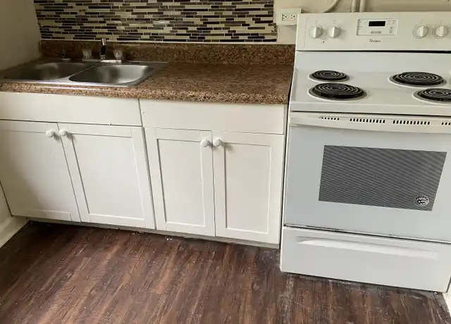 Property at 520 Charlton St Unit 3, Valdosta, GA, 31601, 0 beds, 1 bath, [object Object]