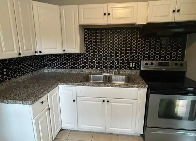 Property at 3208 Louisiana Ave Unit 8, Fort Pierce, FL, 34947, 3 beds, 1 bath, [object Object]
