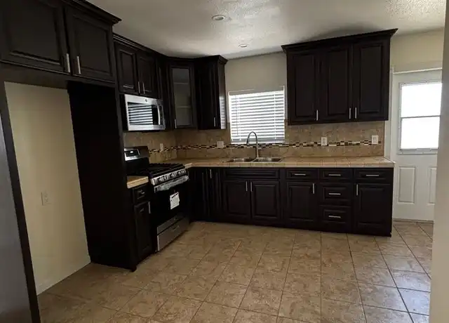 Property at 232 Wolff St Unit A, Oxnard, CA, 93033, 2 beds, 1 bath, [object Object]