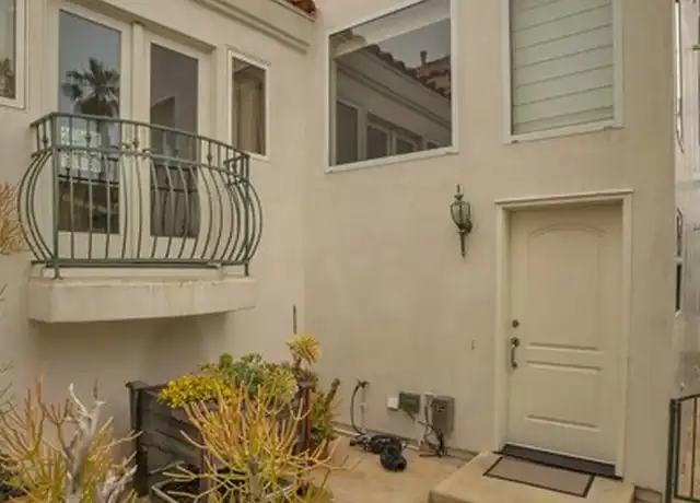 Property at 506 Dahlia Ave Unit B, Corona del Mar, CA, 92625, 2 beds, 2.5 baths, [object Object]