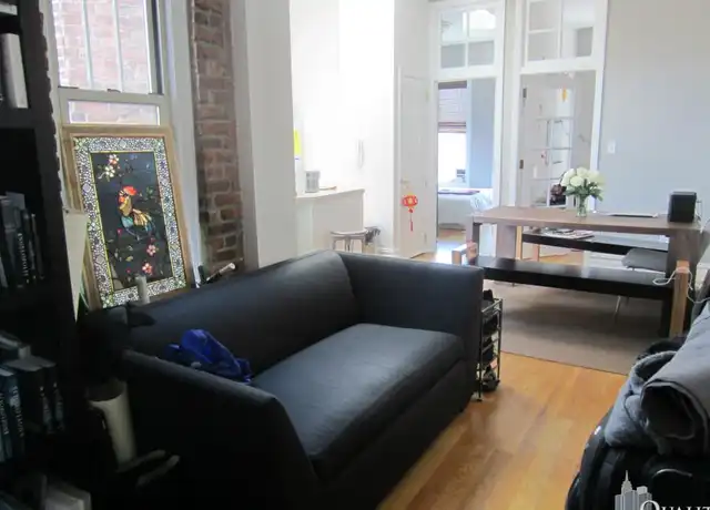 Property at 207 W 10th St Unit 2, New York, NY, 10014, 2 beds, 1 bath, [object Object]