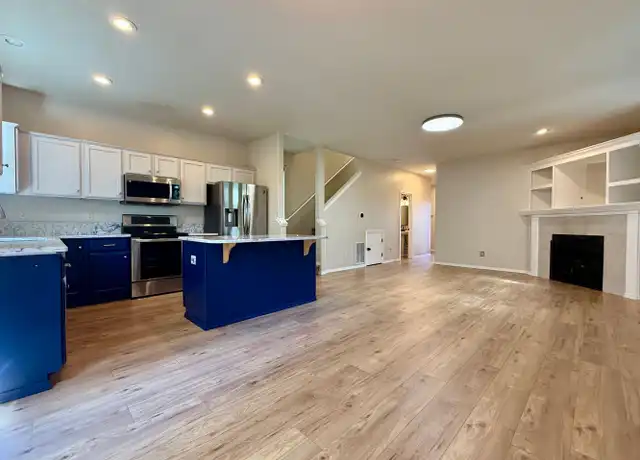 Property at 17610 SW Falling Leaf Ct, Beaverton, OR, 97003, 3 beds, 2.5 baths, [object Object]