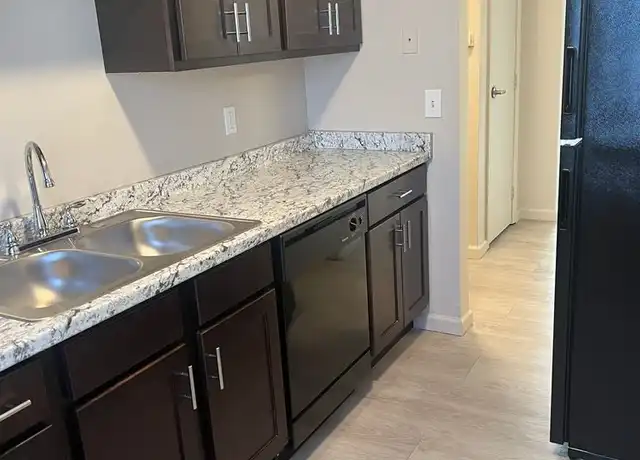 Property at 3601 E Meyer Blvd, Kansas City, MO, 64132, 1 bed, 1 bath, [object Object]