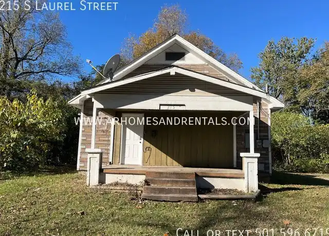 Property at 215 S Laurel St, North Little Rock, AR, 72114, 4 beds, 2 baths, [object Object]
