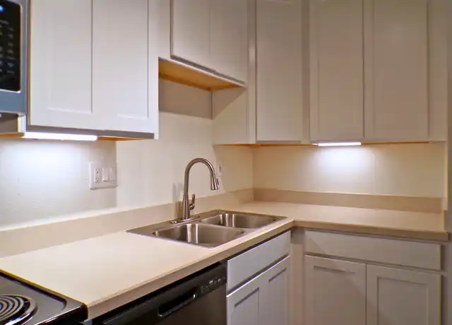 Property at 285 Mathilda Dr Unit 09, Goleta, CA, 93117, 1 bed, 1 bath, [object Object]