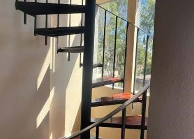 Photo of 1940 N Highland Ave #70, Los Angeles, CA 90068