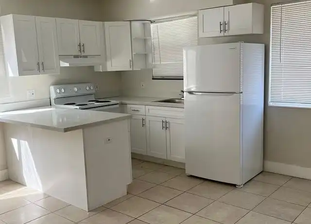 Property at 609 SW 20th Ter Unit 575-Unit 8, Fort Lauderdale, FL, 33312, 1 bed, 1 bath, [object Object]