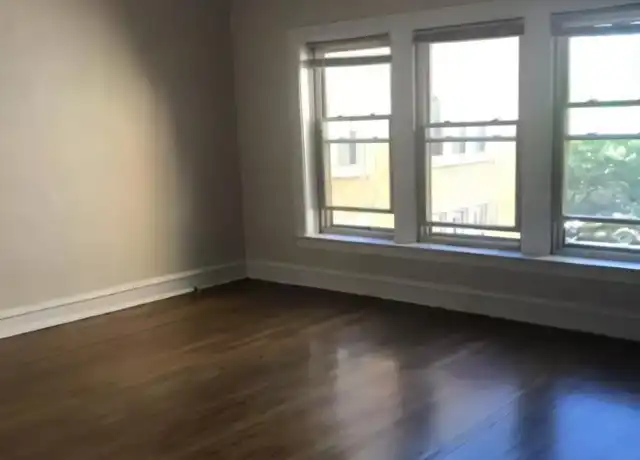 Property at 1959 W Foster Ave, Chicago, IL, 60640, 2 beds, 1 bath, [object Object]