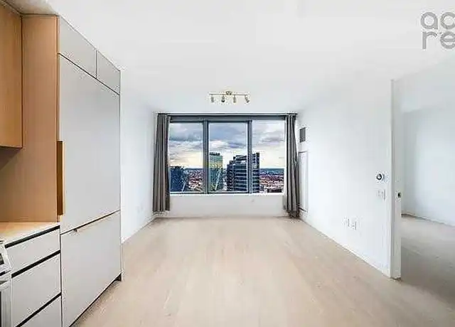 Property at 3 Court Sq W Unit 4705, Long Island City, NY, 11101, 1 bed, 1 bath, [object Object]
