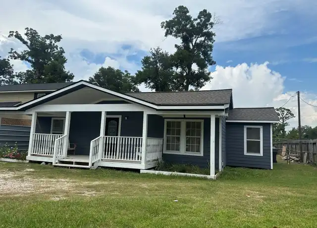 Property at 2305 King St, Houston, TX, 77026, 4 beds, 2 baths, [object Object]