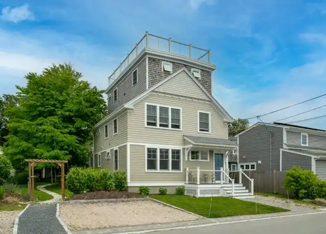 Property at 23 Warren Ave Unit 1, Middletown, RI, 02842, 1 bed, 1 bath, [object Object]