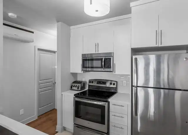 Property at 831 S Flores St, San Antonio, TX, 78204, 1 bed, 1 bath, [object Object]