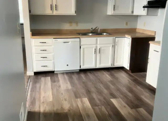 Property at 1378 Red Tail Hawk Dr, Youngstown, OH, 44512, 3 beds, 2 baths, [object Object]
