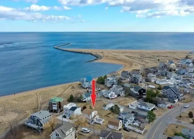 Property at 6 77th St Unit WINTER, Newburyport, MA, 01950, 3 beds, 1.5 baths, [object Object]