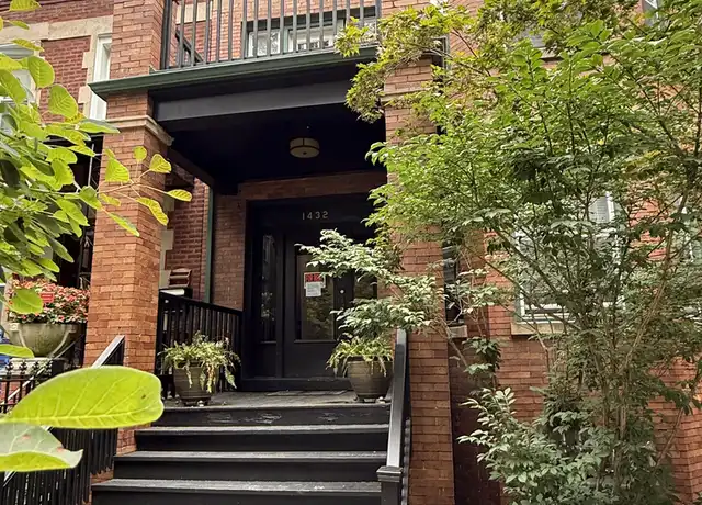 Property at 1432 W Edgewater Ave Unit 2, Chicago, IL, 60660, 2 beds, 1 bath, [object Object]