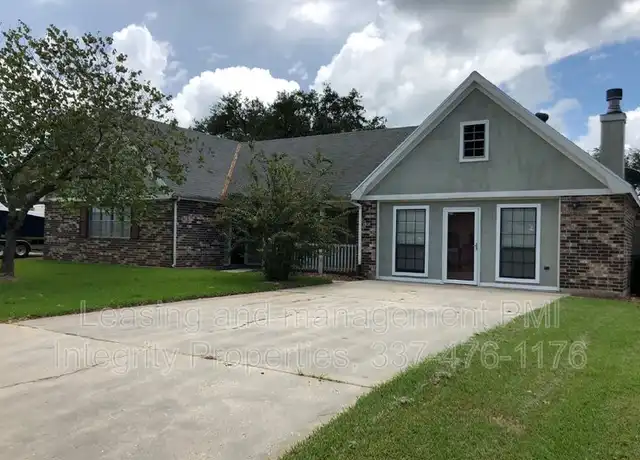 Property at 1604 Southwood Dr, New Iberia, LA, 70560, 4 beds, 2.5 baths, [object Object]