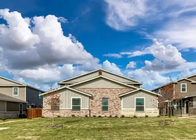 Property at 735 Harvest Moon Dr, Venus, TX, 76084, 2 beds, 1.5 baths, [object Object]