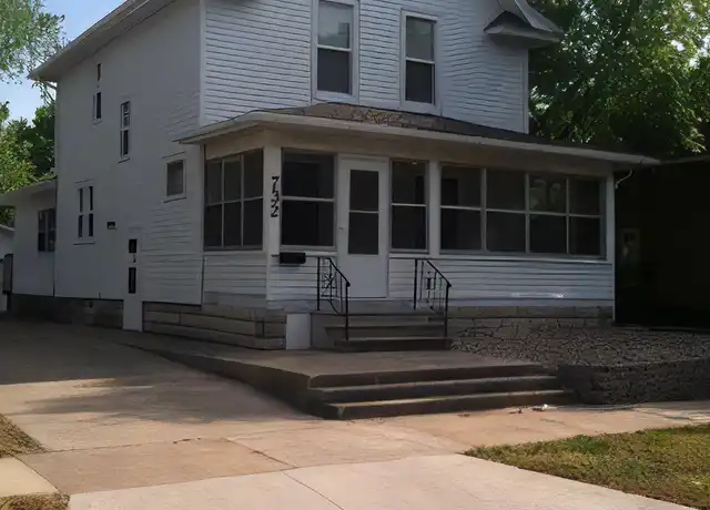 Property at 732 Dawson St, Waterloo, IA, 50703, 4 beds, 2 baths, [object Object]