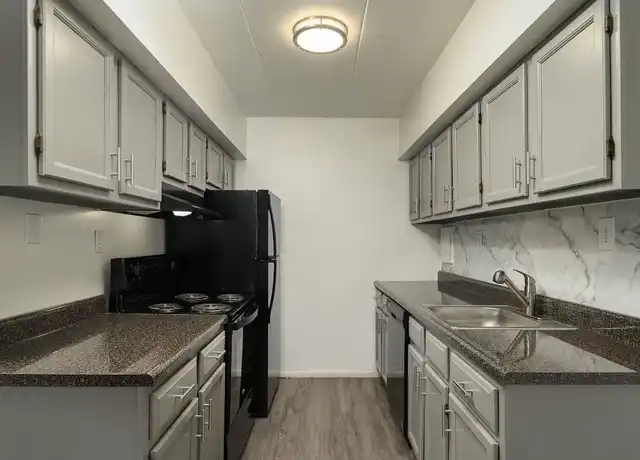Property at Merion Trace Apartments - 7200 Merion Trce, Upper Darby, PA, 19082, 1 bed, 1 bath, [object Object]