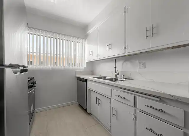 Property at 1323 N Bronson Ave, Los Angeles, CA, 90028, 1 bed, 1 bath, [object Object]
