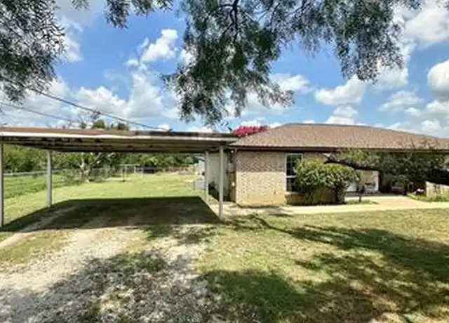 Property at 122 Don Propp Rd, Azle, TX, 76020, 2 beds, 1 bath, [object Object]