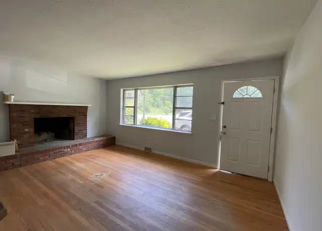 Property at 276 New Leicester Hwy, Asheville, NC, 28806, 3 beds, 2 baths, [object Object]