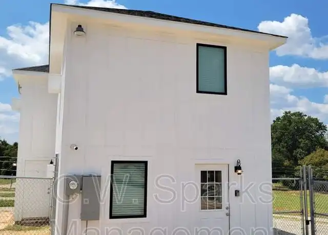 Property at 1317 E Main St Unit 5, Gun Barrel City, TX, 75156, 1 bed, 1 bath, [object Object]