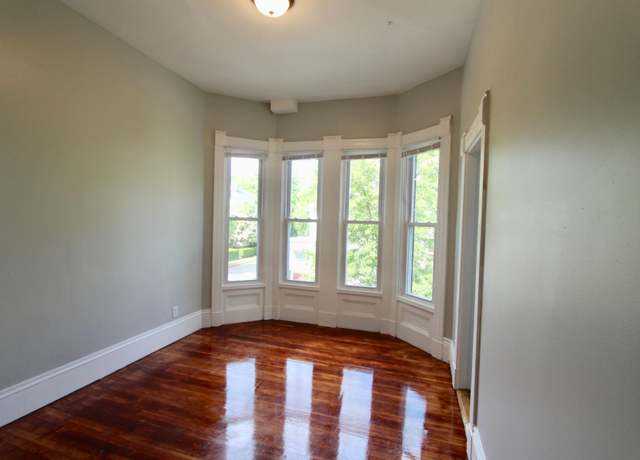 Photo of 321 Union St Unit 7, New Bedford, MA 02740