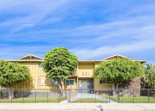 Photo of 521 W Hyde Park Blvd, Inglewood, CA 90302