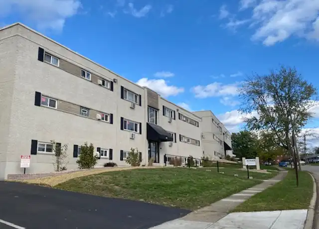 Property at 904 Mohawk Trl Unit 904-2, Milford, OH, 45150, 2 beds, 1 bath, [object Object]