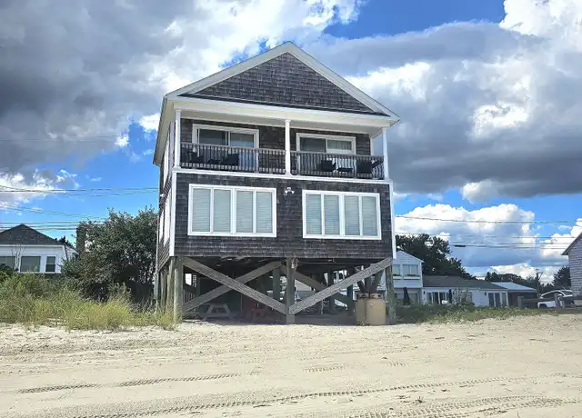 Property at 14 Shore Rd, Niantic, CT, 06357, 2 beds, 2 baths, [object Object]