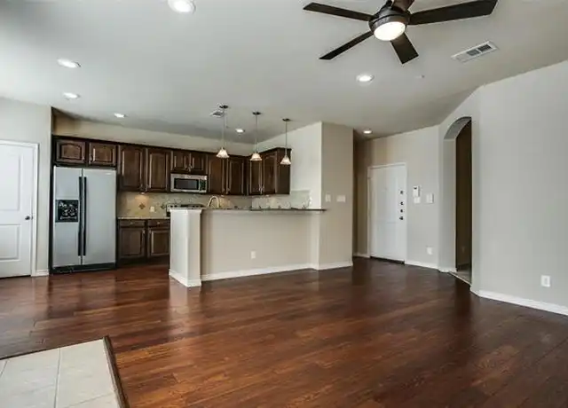 Property at 950 Henderson St Apt 1214, Fort Worth, TX, 76102, 1 bed, 1.5 baths, [object Object]