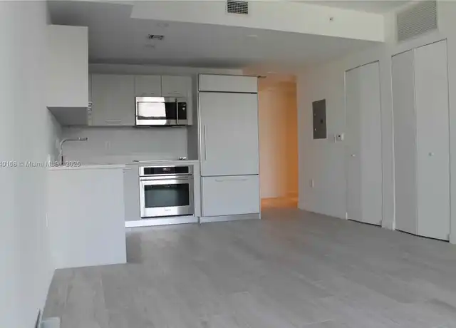 Property at 45 SW 9th St #1610, Miami, FL, 33130, 1 bed, 1.5 baths, [object Object]