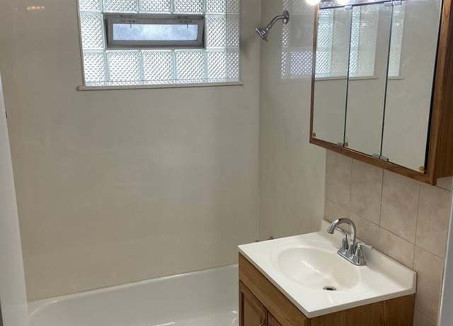 Photo of 9200 S Spaulding Ave Unit 9216-1B, Evergreen Park, IL 60805