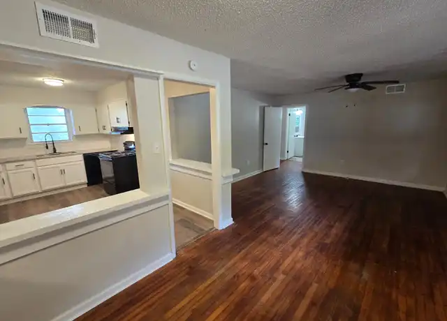 Property at 2307 S Harrison St, Little Rock, AR, 72204, 3 beds, 2 baths, [object Object]