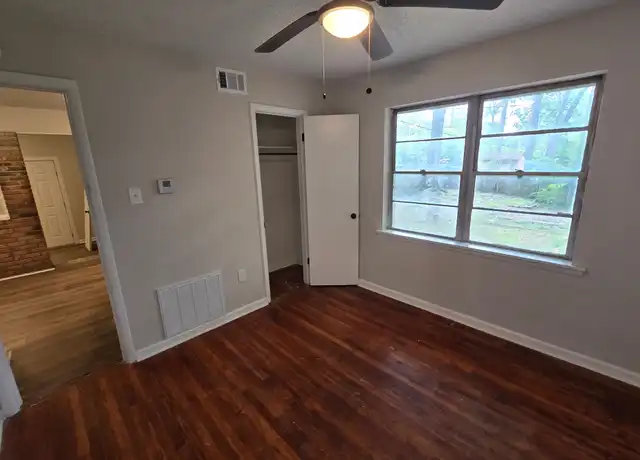 Property at 2307 S Harrison St, Little Rock, AR, 72204, 3 beds, 2 baths, [object Object]