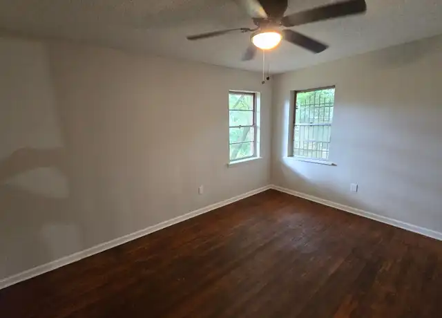 Property at 2307 S Harrison St, Little Rock, AR, 72204, 3 beds, 2 baths, [object Object]