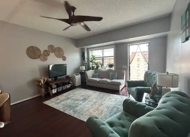 Property at 260 Beach 81st St, Rockaway Beach, NY, 11693, 2 beds, 1 bath, [object Object]