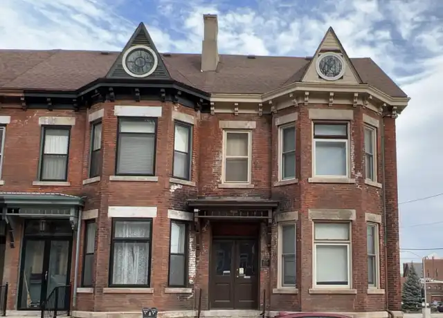 Property at 1004 Bluff St, Dubuque, IA, 52001, 2 beds, 2 baths, [object Object]