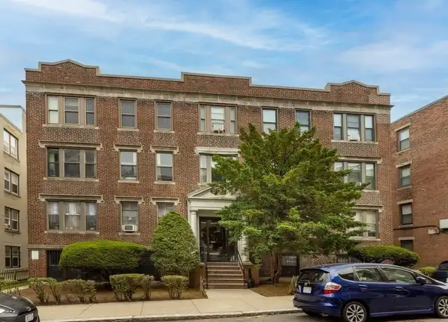Property at 7 Lothian Rd Apt 8, Brighton, MA, 02135, 3 beds, 1 bath, [object Object]