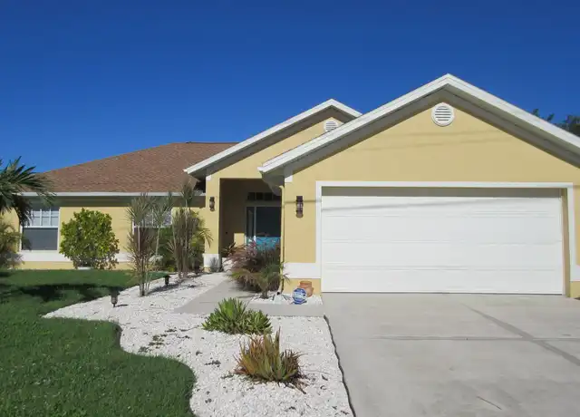 Property at 1185 Rio de Janeiro Ave, Punta Gorda, FL, 33983, 4 beds, 2 baths, [object Object]