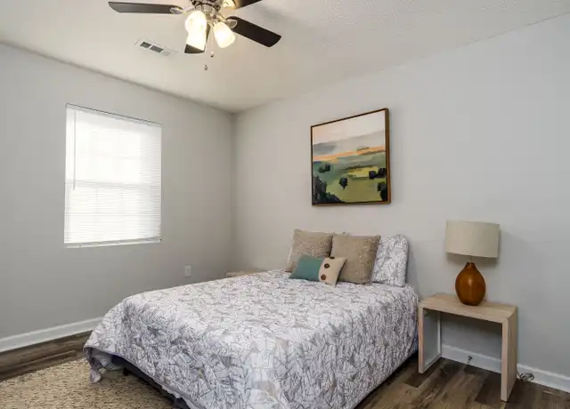 Property at 106 Reeser Rd Unit 04, Johnson City, TN, 37601, 2 beds, 1 bath, [object Object]