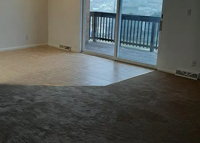 Property at 1501 Pennsylvania Ave Unit AVENUE-4, Weirton, WV, 26062, 2 beds, 1 bath, [object Object]